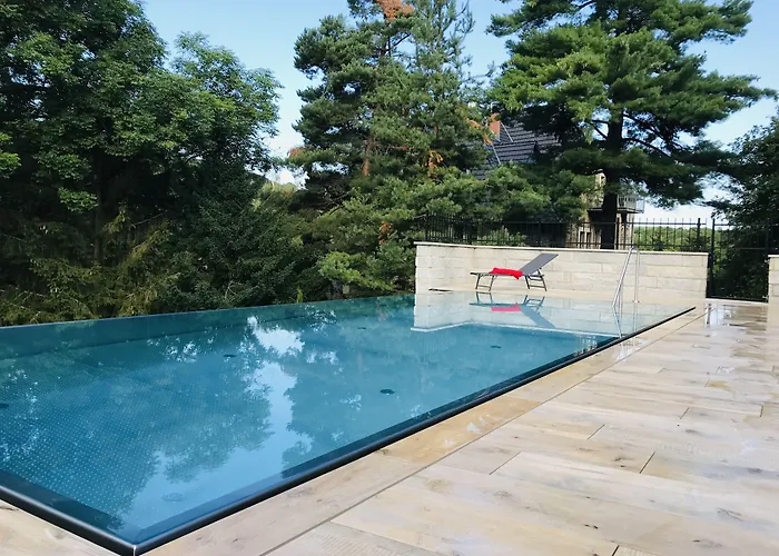 Hotell Stecklenberg 3*